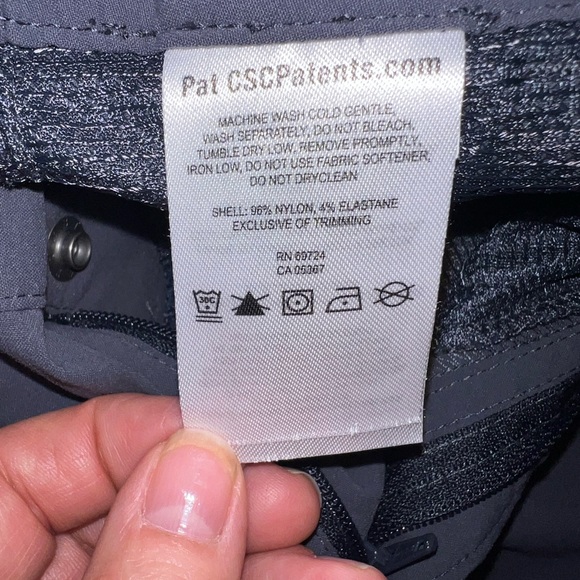 Columbia Saturday Trail Omni Shield Long Shorts Lightweight Size 2 Navy Blue - Picture 14 of 16